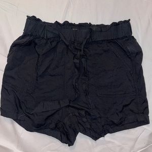 Black SO super high rise shift shortie. Size: Small